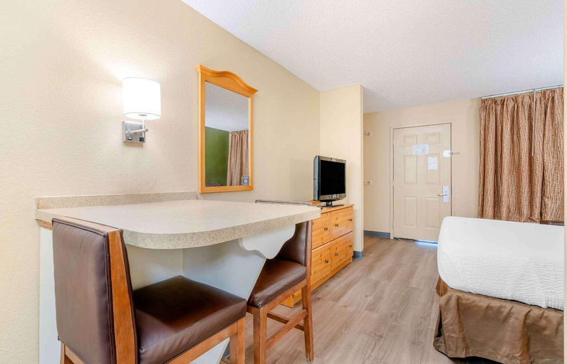 Bedroom 30