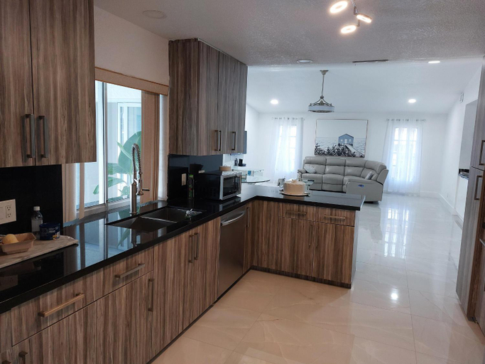 5, Cape Coral Mini Palace, Lee