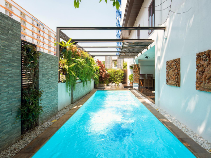 Swimming Pool 30