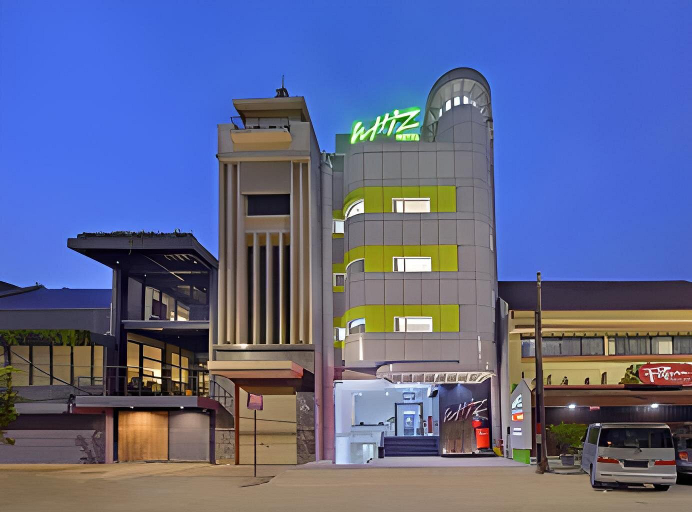 Whiz Hotel Falatehan Jakarta, South Jakarta