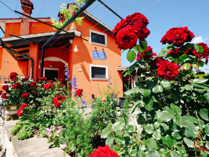 Others 4, Apartments between Vineyards & Sea, Koper