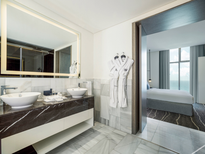 Bathroom 4, Th8 パーム ドバイ ビーチ リゾート, ヴィネット コレクション by IHG, Dubai