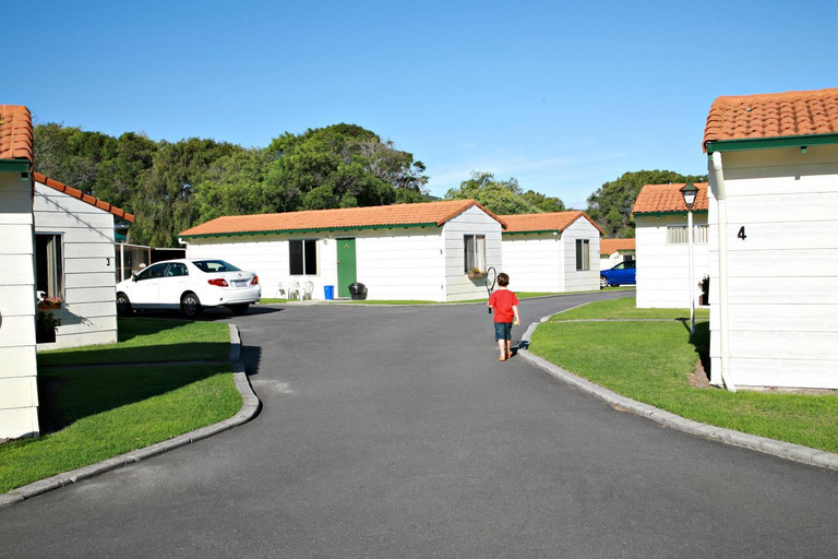 Exterior 15
