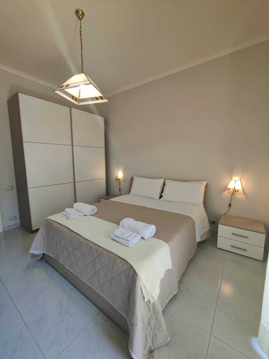 Bedroom 3, Casa Garofalo, Napoli