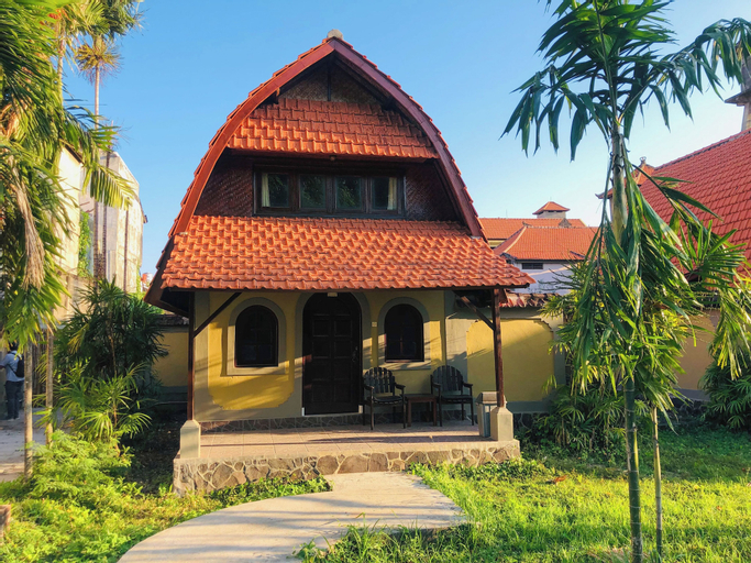 Exterior 10