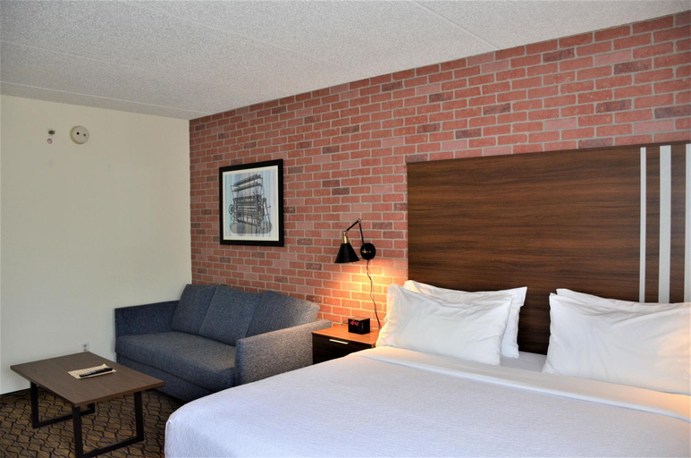 Bedroom 24