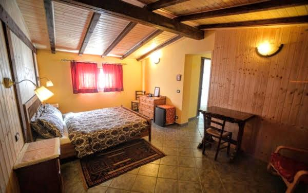 Others 4, Agriturismo Casa delle Erbe, Parma