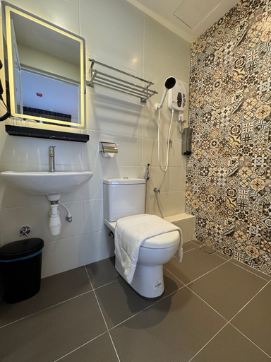Bathroom 5, Maca Hotel by Sky Hive, Pulau Penang