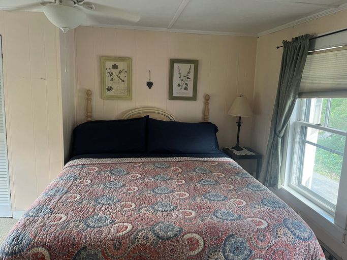 Bedroom 2, Pressey House Lakeside Bed & Breakfast, Kennebec