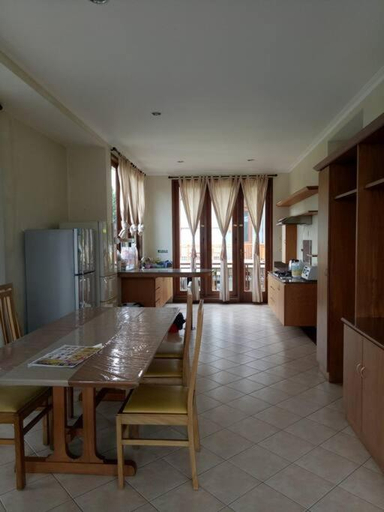 Luxury Villa Lembang Bandung (Villa Istana Bunga), Bandung