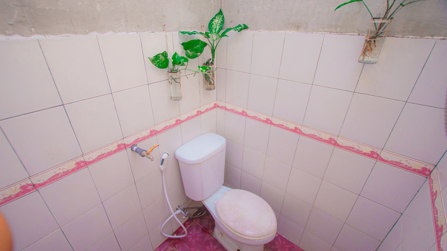 Bathroom 5, Aurora Living Merapi Jogja, Sleman
