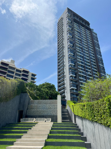 Wong Amat Luxury Condo--Private Beach, Pattaya