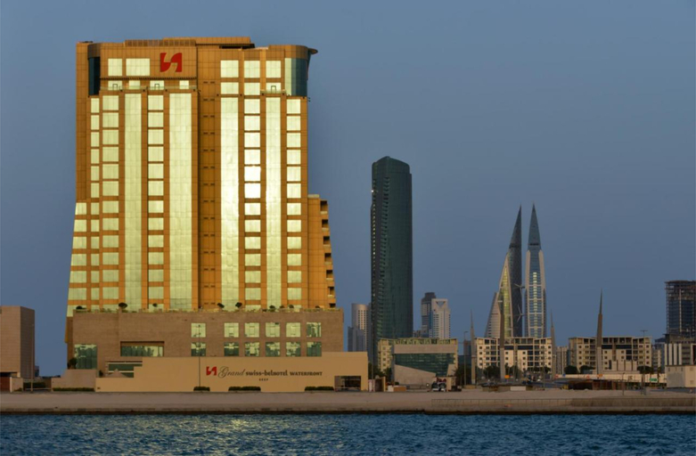 Exterior & Views 14
