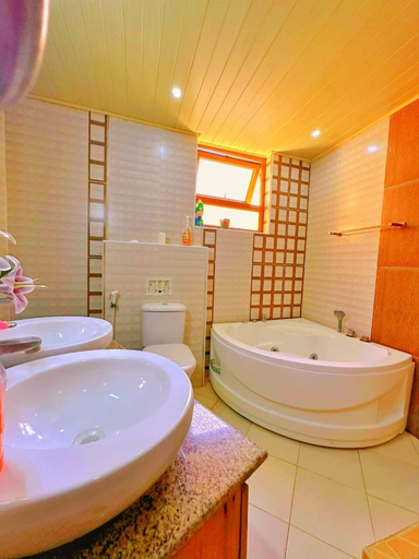 Bathroom 3, Shanzu Beachview Apartments, Kisauni