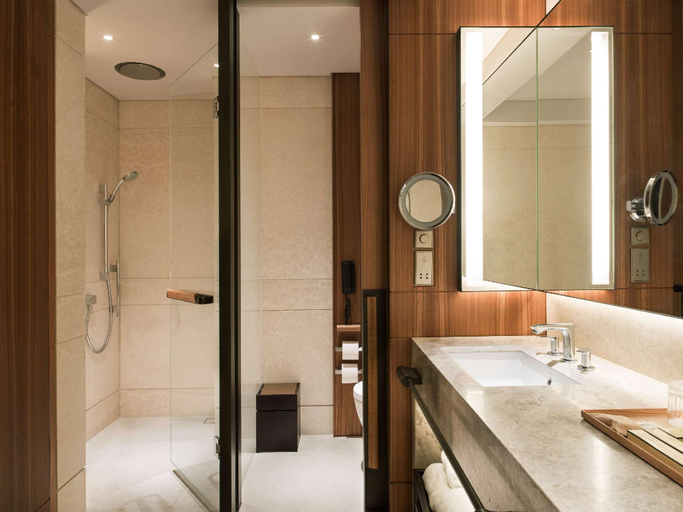 Bathroom 11
