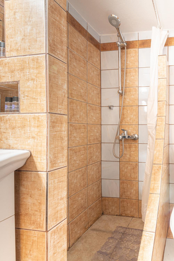 Shower, Boutique Apartment with ParkView, Crete