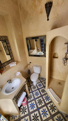 Bathroom 5, Riad Aloes, Marrakech