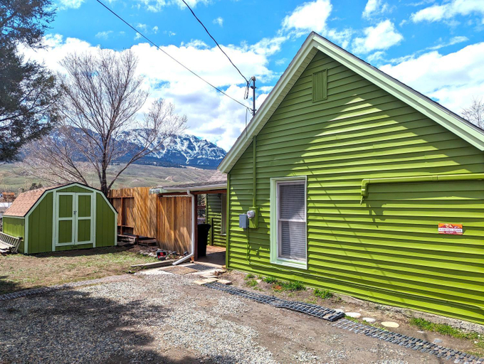 Exterior & Views 2, Yellowstone Treasure Guesthouses on the River, Park