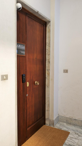 Others 3, KAMILA Guest House, Bari