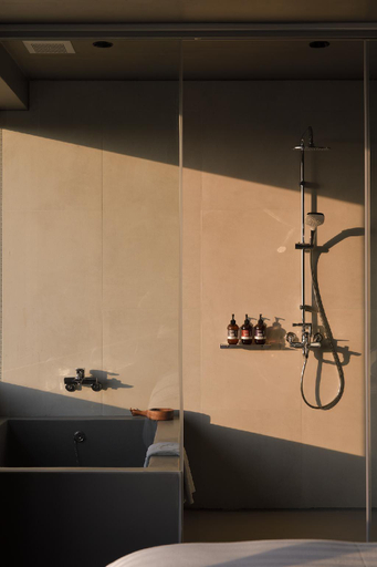 Bathroom 9