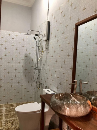 Bathroom 5, Battambang Nature House, Svay Pao