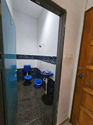 Bathroom, Hotel Bajet Warisan Pekan, Pekan
