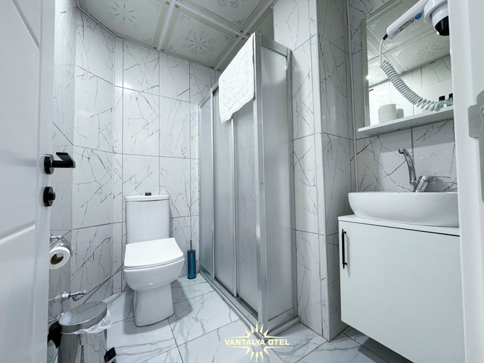 Bathroom, Vantalya Otel, Merkez