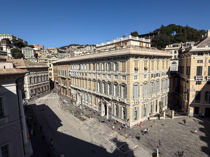 Exterior 2