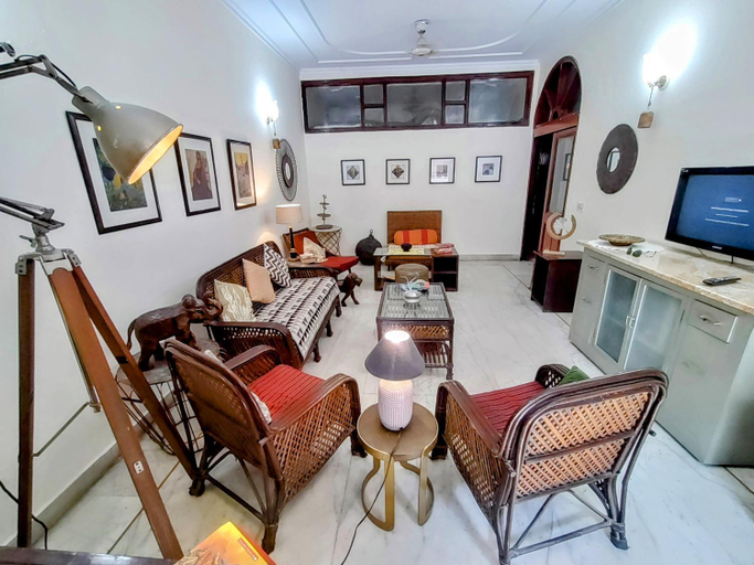 Others 4, Lutyen's Delhi Neighbourhood Prime Stay, West