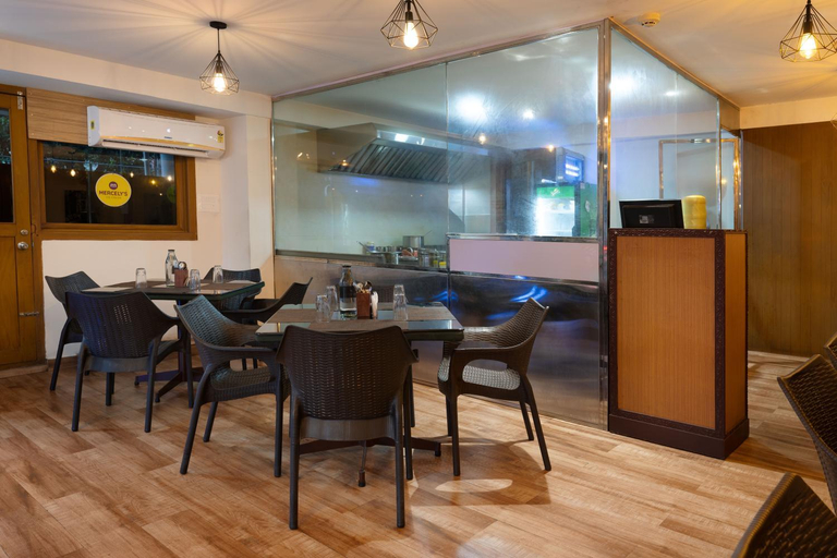 Food & Drinks 5, Hotel Presidency Towers, Ernakulam