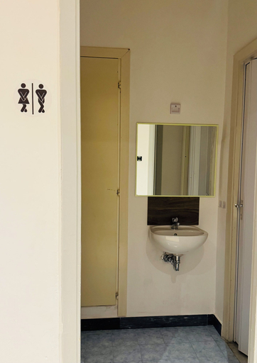 Bathroom 5, Affittacamere The Shuttle, Livorno