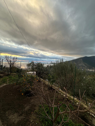 Others 5, Villa Ani, Sarandës