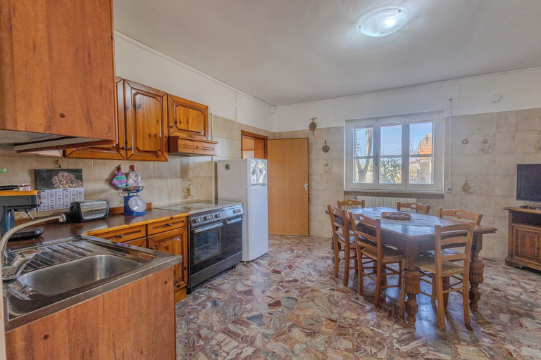 Others 5, Casa Della Nonna, Chieti