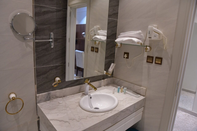 Bathroom 3, Crown City Hotel, Riyadh
