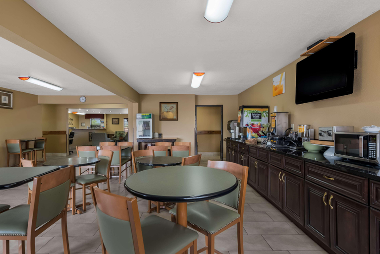 Food & Drinks, Surestay Plus By Best Western Silver City, Grant