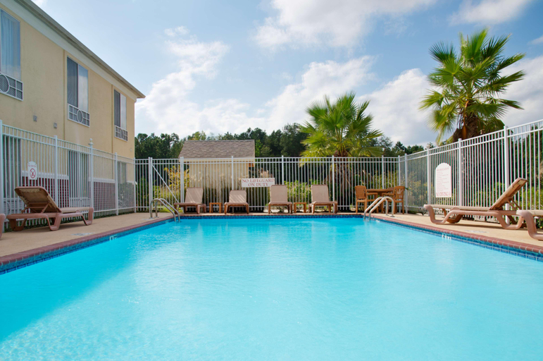 Sport & Beauty 5, Express Inn Leesville Ft Johnson, SureStay C by BW, Vernon