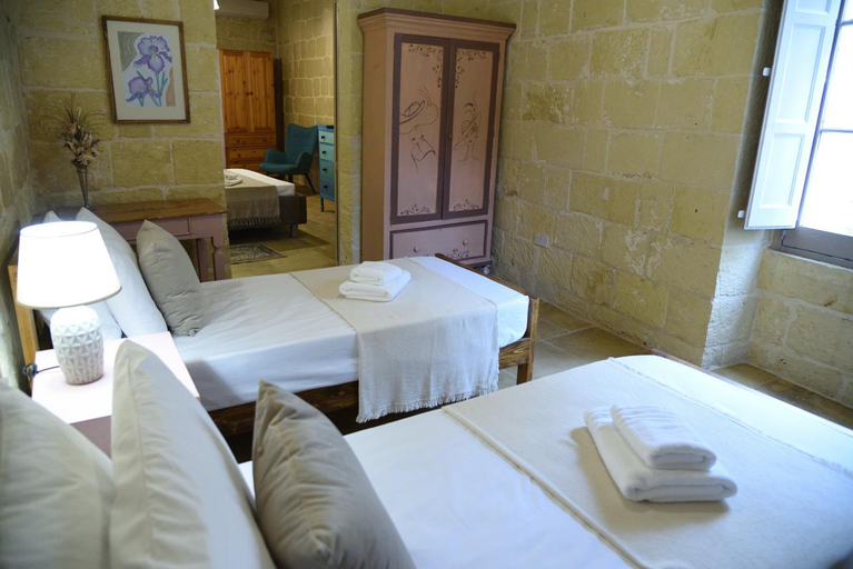 Others 3, Gawhra B&B