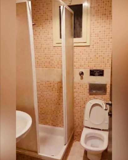 Bathroom, aosccon almasi 1, Makkah