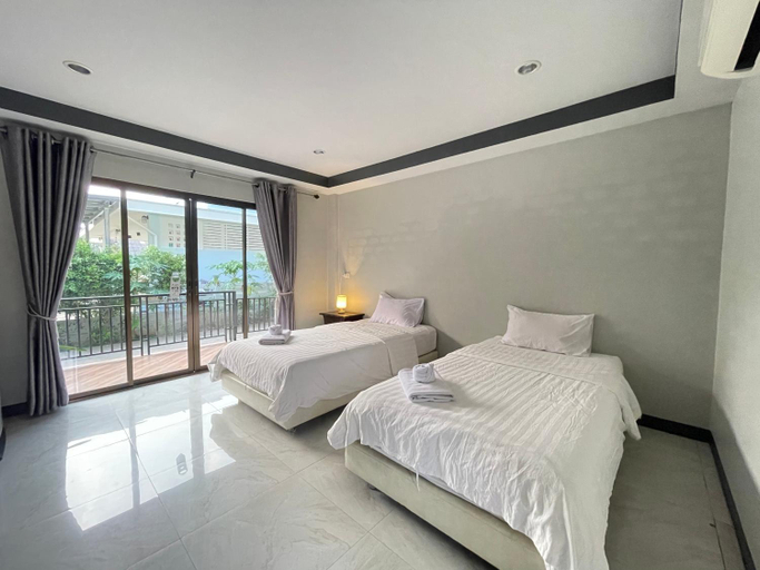 Bedroom 12