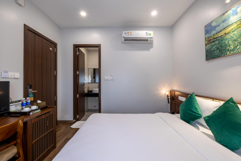 Bedroom 16