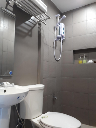 Bathroom 5, The Ridge Coron, Coron