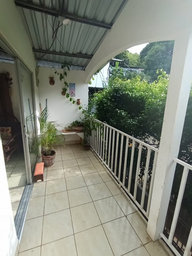 Others 4, Casa Maria, Tola