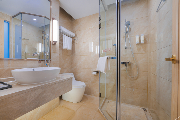 Bathroom, Vienna Hotel Jiangsu Huai'an Bochishan Park, Huai'an