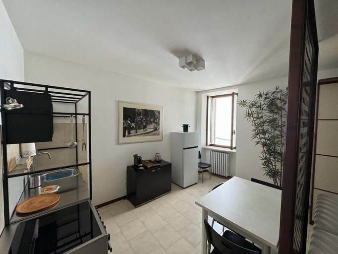 Bedroom 2, La Torretta Apartment, Verona