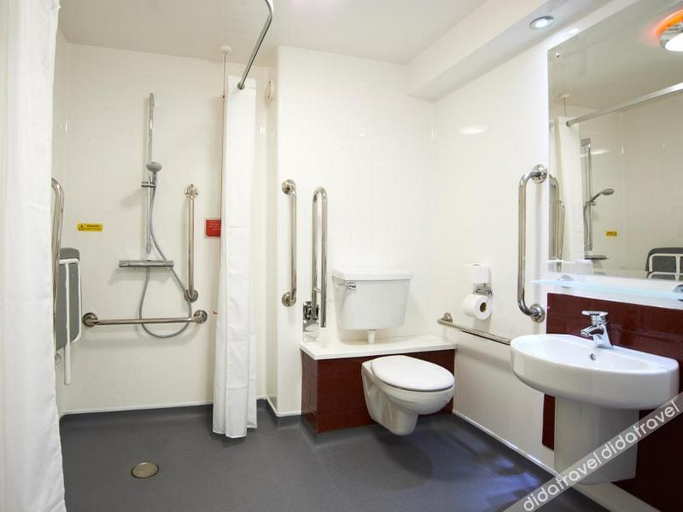 Bathroom 4, Travelodge Woking Central, Surrey