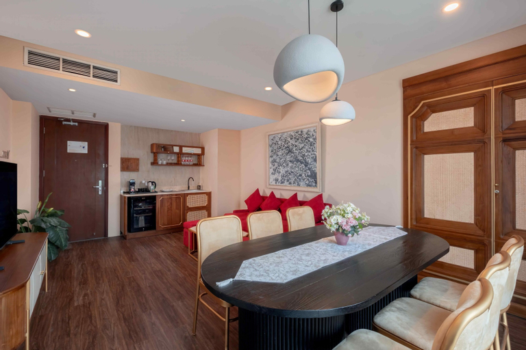 Dining Room 14