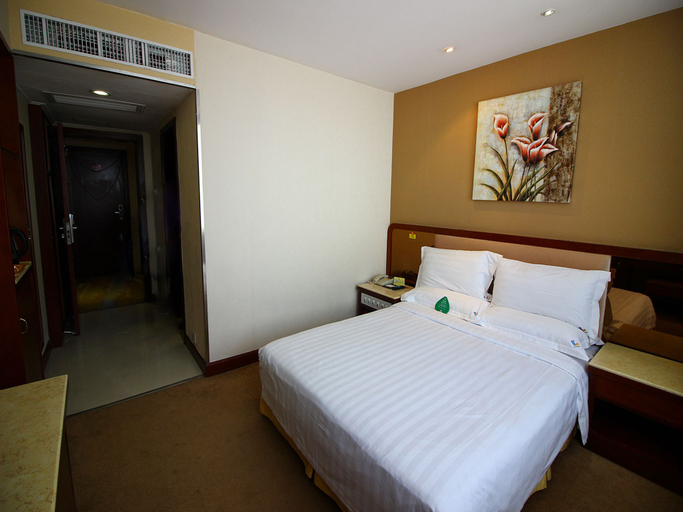 Bedroom 3, L Hotel Zhuhai Gongbei Port Qinglv Road, Zhuhai