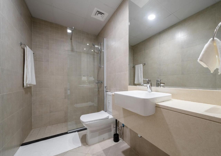 Bathroom 4, 151 Residence Jumeirah Gardens, Dubai
