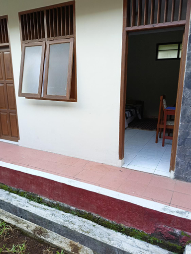 Kost Omaya, Bandung