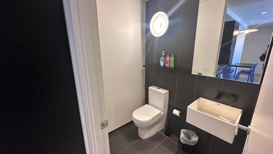 Bathroom 4, Melbourne Empire Apartments, Melbourne